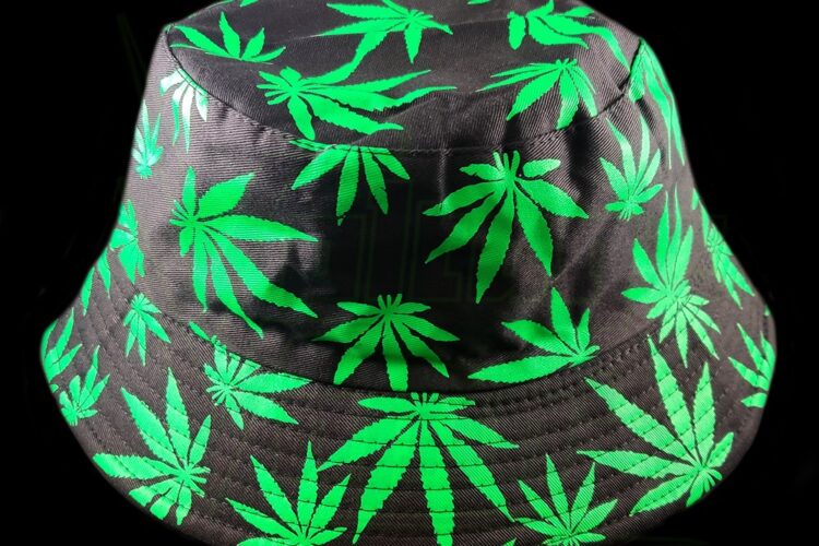 leaf bucket hat