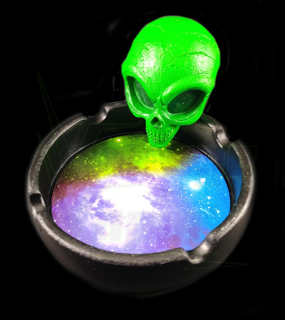 alien head ashtray